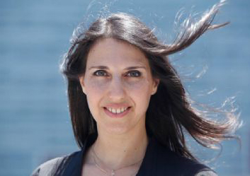 רנית אלוביץ תראפיסטית באמצעות בע"ח — ספר המקום בו נמצא הלב מאת רנית אלוביץ | טיפול בעזרת בעלי חיים